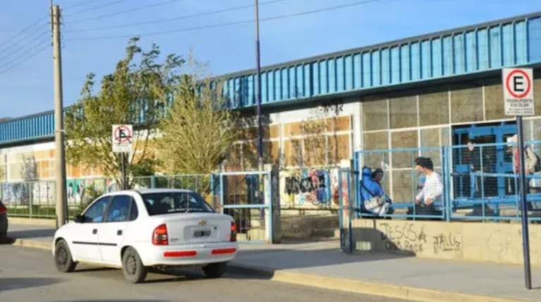 La agresión ocurrió en una escuela de Chubut.