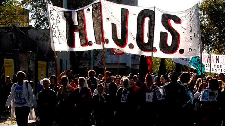 La agrupación HIJOS denunció un ataque a una militante.