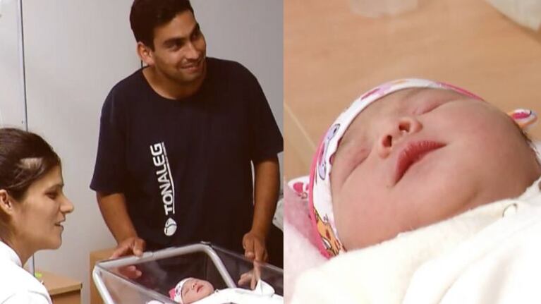 La alegría de los padres de Valentina, la primera bebé del 2025.