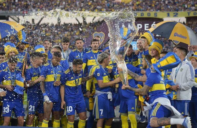 La alegría del Mundo Boca ante una nueva estrella. Foto: Lucio Casalla/ElDoce.