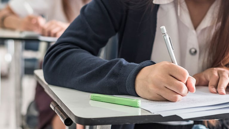 La alumna se superó a sí misma y sacó la mejor nota.