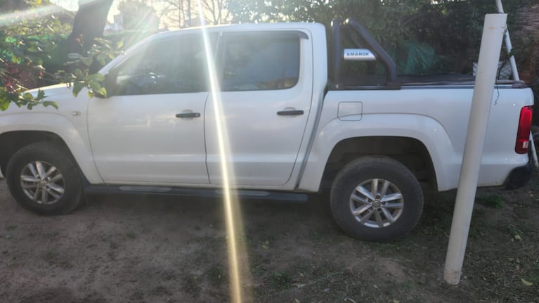 La Amarok que robaron en la casa y que luego recuperaron.