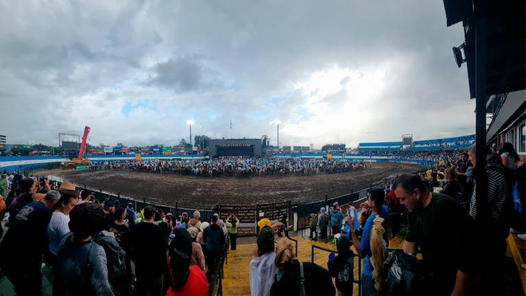La amenaza de lluvia en el inicio del Festival de Jesús María.
