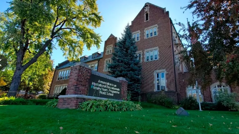 La Annunciation Catholic es una escuela religiosa ubicada en la capital de Minnesota