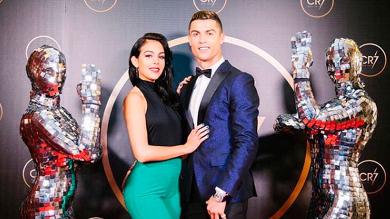 La argentina Georgina Rodriguez enamoró al ídolo del fútbol y juntos viven actualmente en Turín, Italia.