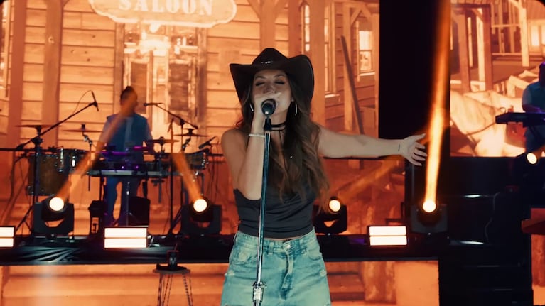 La artista lanzó un nuevo tema titulado "Pequeñeces".