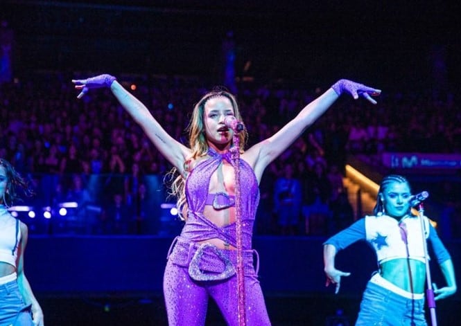 La artista se presentó en el Movistar Arena.