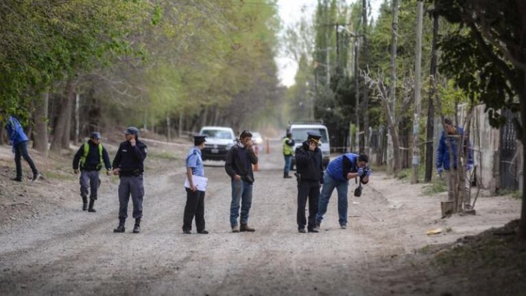 La asesinó de 11 puñaladas en la calle