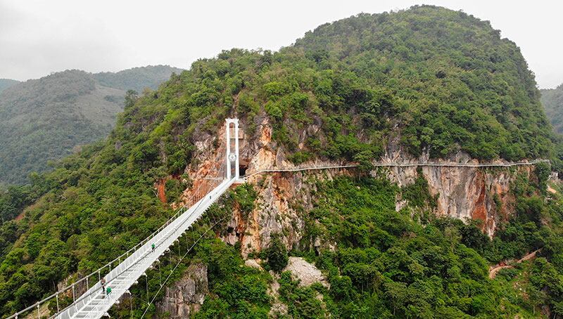 La atracción tiene una longitud de 632 metros y se ubica en el distrito de Moc Chau (Vietnam).