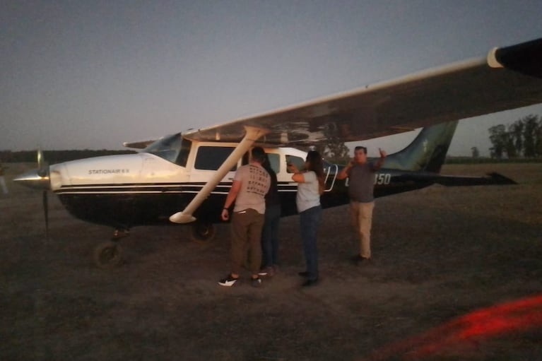 La avioneta fue encontrada abandonada en un campo cerca de Rosario.