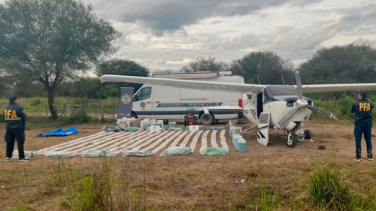 La avioneta fue interceptada en un campo en la localidad de Vera.