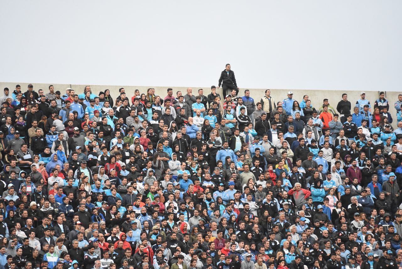 La B volvió a jugar ante su gente. Foto: Lucio Casalla / ElDoce.tv.