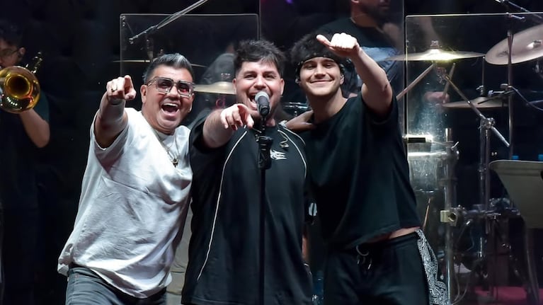 La banda anticipó el festejo de su 25° aniversario.