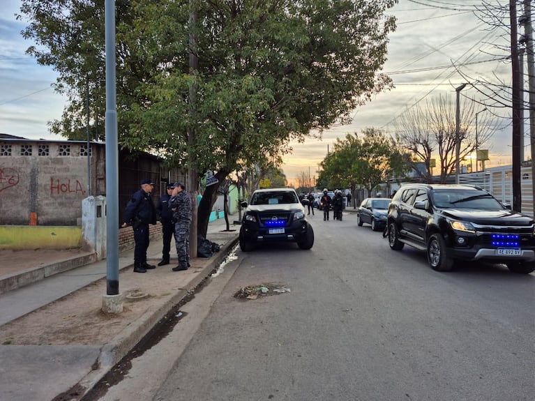 La banda asaltaba a conductores de motos de aplicaciones.