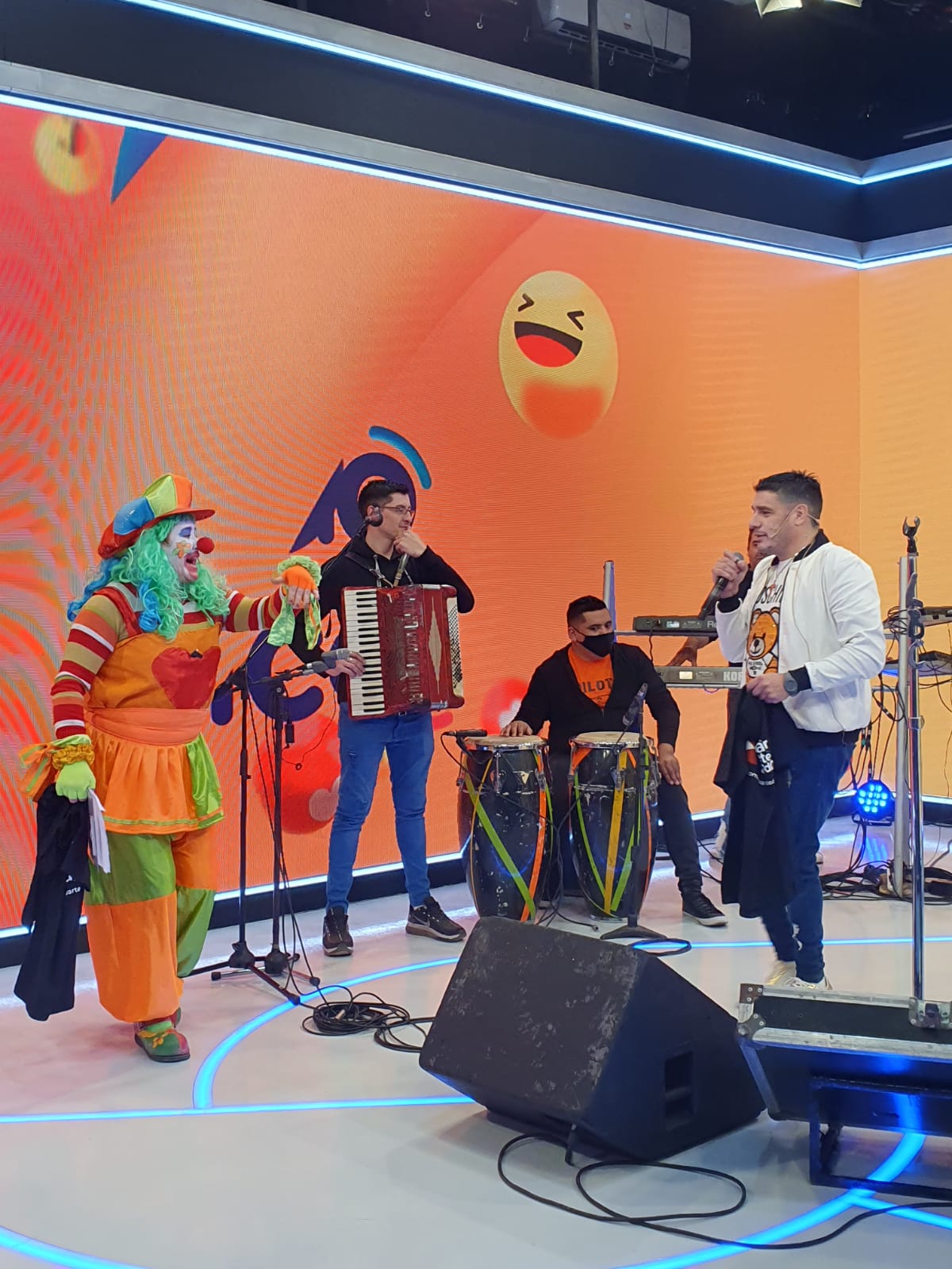 La Banda de Carlitos le puso ritmo cuartetero a la tarde solidaria. 