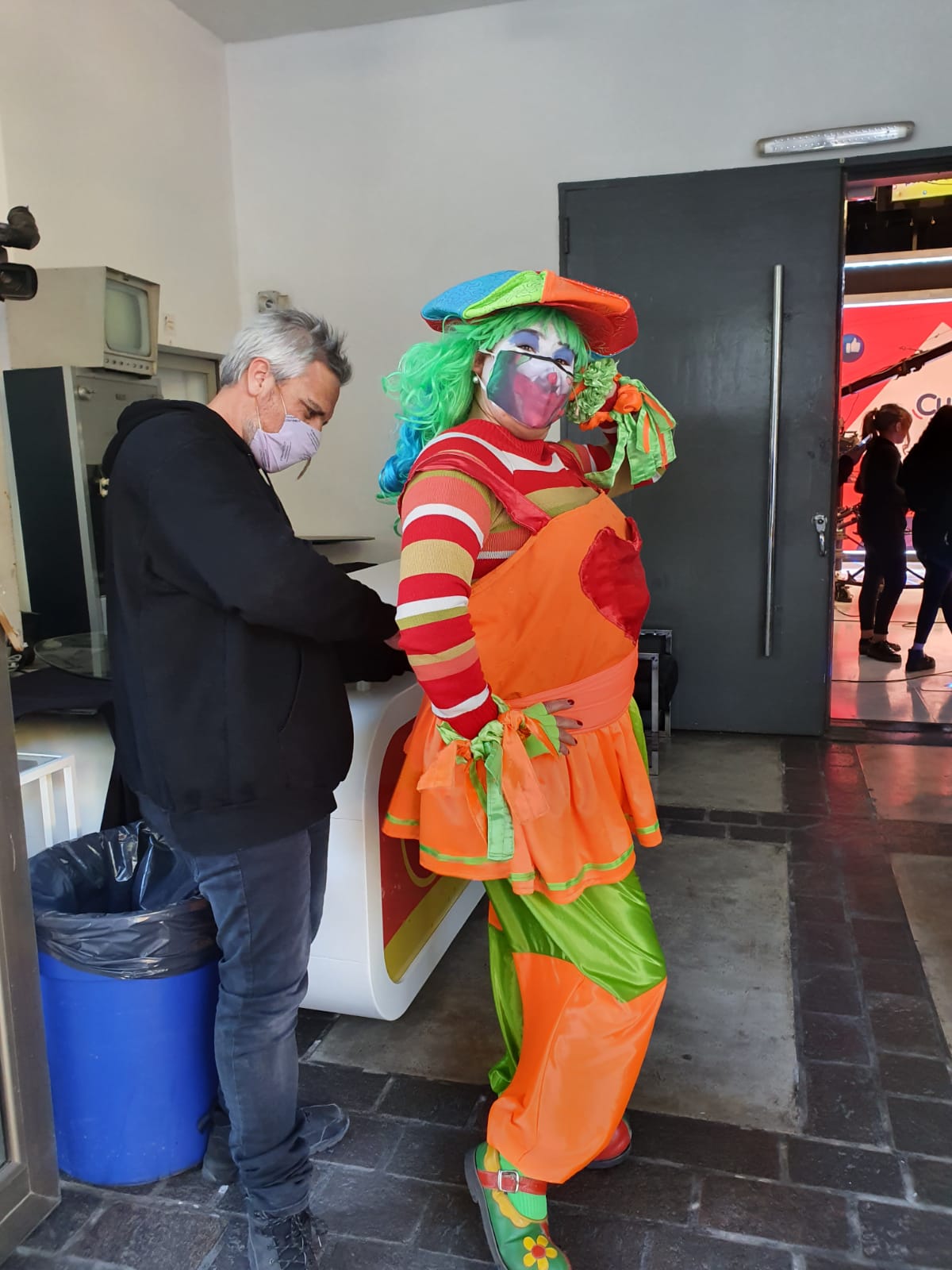 La Banda de Carlitos le puso ritmo cuartetero a la tarde solidaria. 