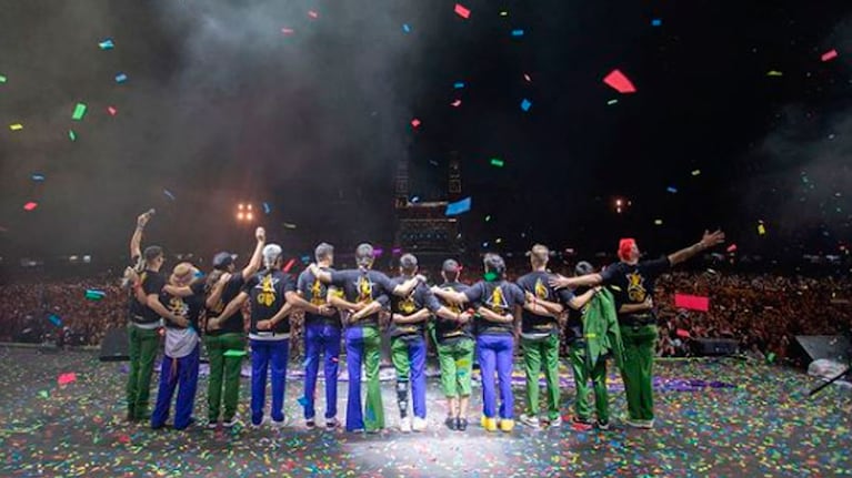 La banda está de gira en México.