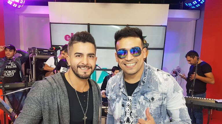 La banda está por cumplir su primer aniversario y lo festeja con todo.