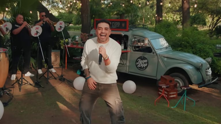 La banda estrenó "Sabor a Session #1" con la voz de Neno Aguirre.