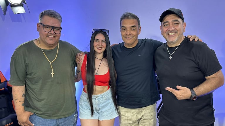 La banda estuvo invitada al programa de streaming en la previa a su baile del recuerdo.