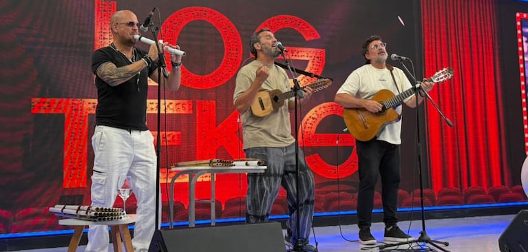 La banda jujeña tocó sus clásicos y reflexionó sobre sus vínculos con Córdoba , y la relación entre el arte y la política.