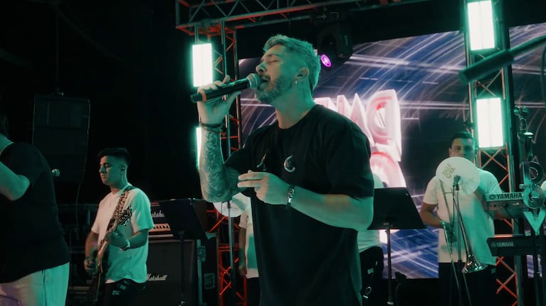 La banda lanzó un nuevo enganchado con la voz de David Ortiz.