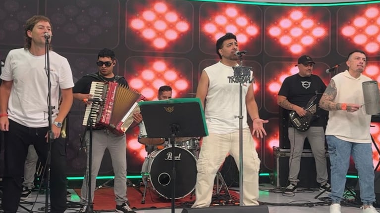 La banda pasó por el programa Seguimos en El Doce y los cantantes reflexionaron sobre lo que significa estar en la banda.