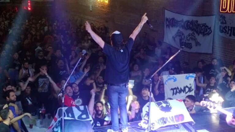 La banda Sueño de Pescado tocó el sábado en Club Paraguay.