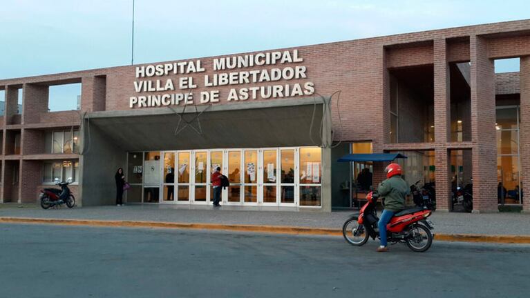 La bebé recibió las primeras atenciones en el Hospital de Villa Libertador.