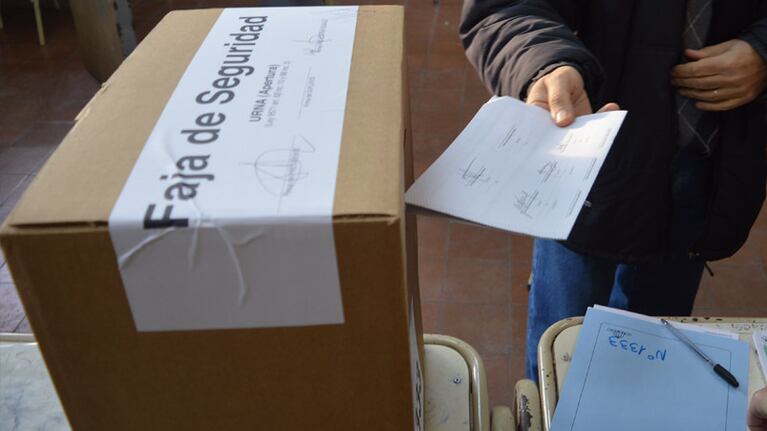 La boleta única podría complementar a la sábana en las presidenciales.