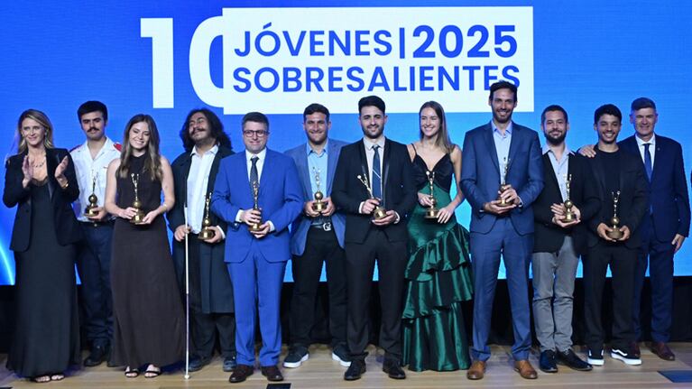 La Bolsa de Comercio entregó los premios Jóvenes Sobresalientes 2025.