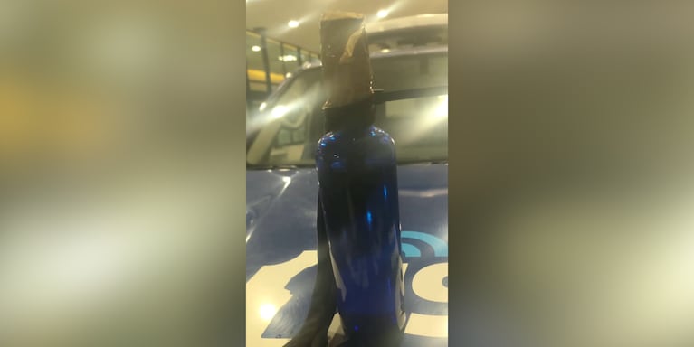 La bomba molotov fue secuestrada por la Policía.