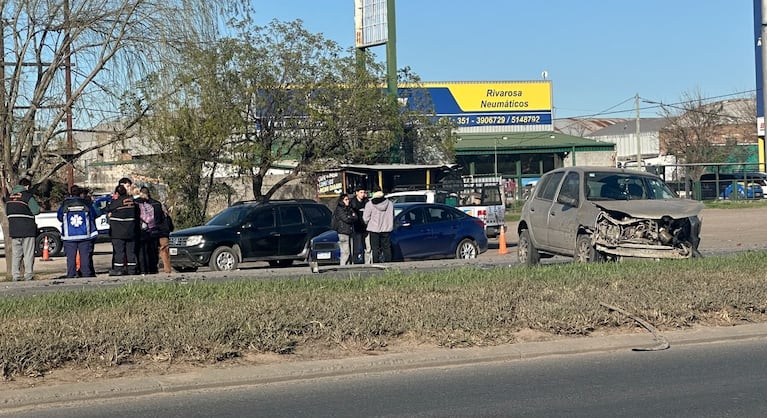 La bombera voluntaria manejaba un Clio al momento del choque.