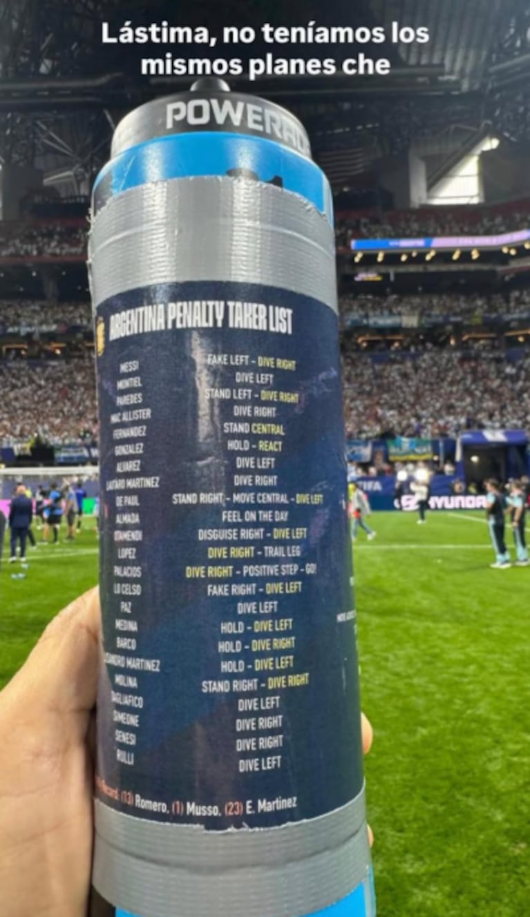 La botella de Pickford tenía anotaciones sobre los jugadores argentinos.