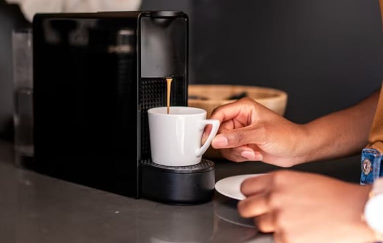 La cafetera puede dañarse si no se le realiza una buena limpieza.