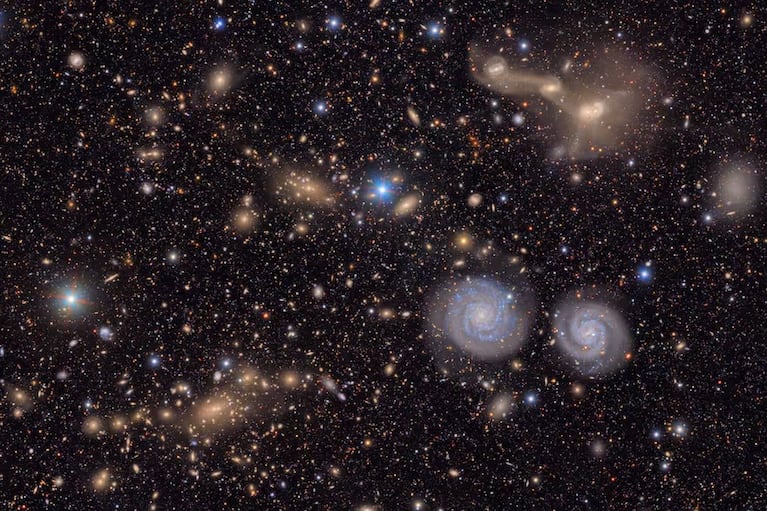La cámara digital más grande jamás construida revela sus primeras imágenes del universo.