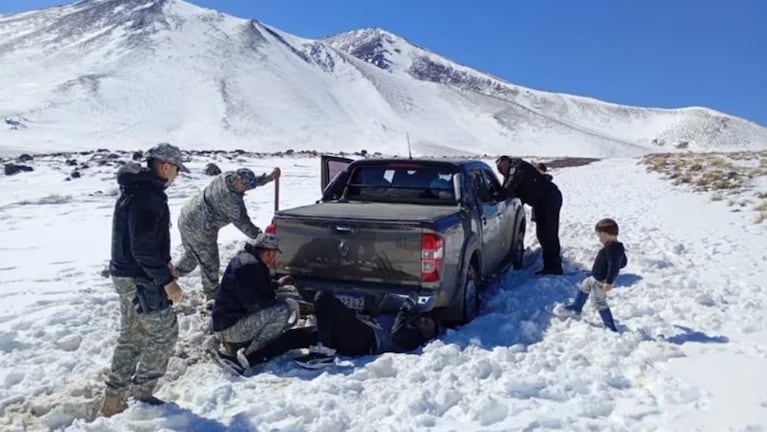 La caminata de la mujer permitió el rescate de su familia en Neuquén. (Foto: Brigada Rural)