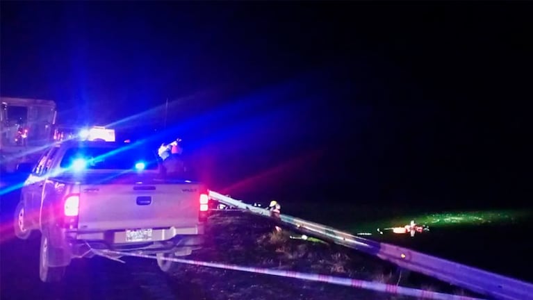 La camioneta cayó al agua y murieron cuatro mujeres. Foto: El Diario de La Pampa.