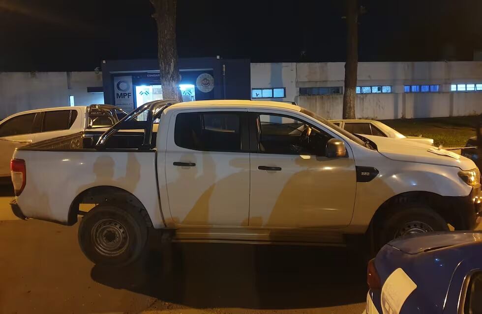 La camioneta en la que se trasladaba el conductor ahora detenido.