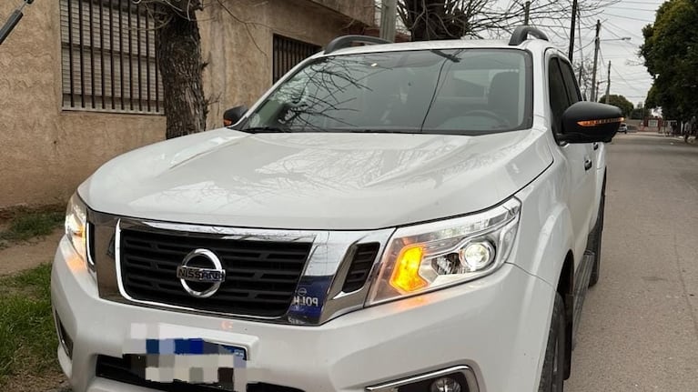 La camioneta fue recuperada tras la detención del joven delincuente.