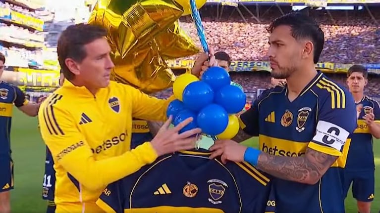 La camiseta en honor a Russo enviada al cielo apareció en un pueblito en Uruguay.