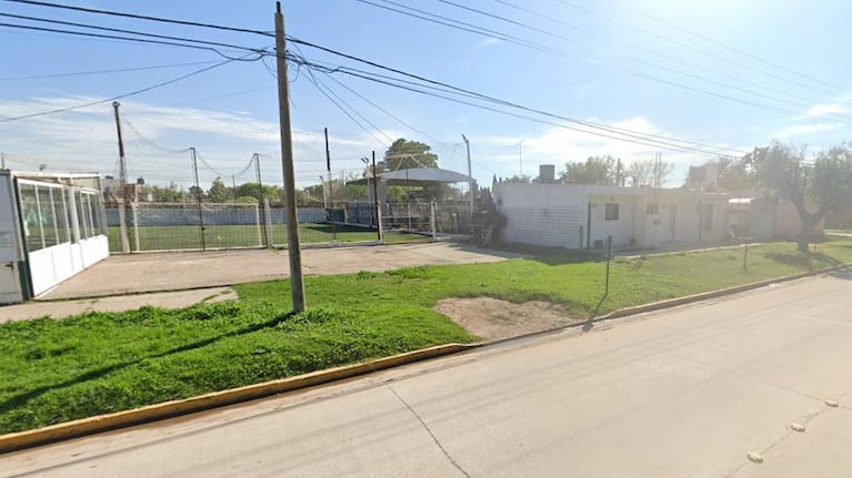 La cancha de fútbol donde habría vendido droga el detenido.