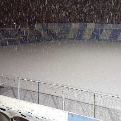 La cancha de Racing, completamente blanca.