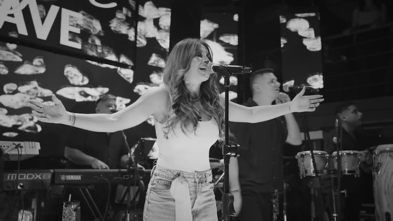 La cantante lanzó una nueva canción titulada "+ te vale".