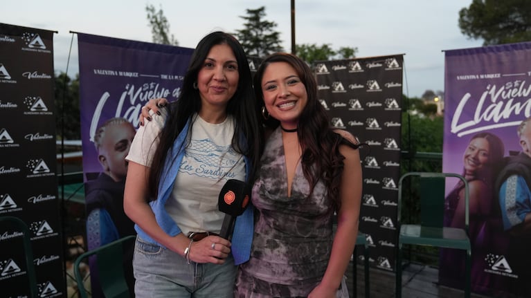 La cantante realizó un Avanta Premiere de su nuevo tema junto a The La Planta.