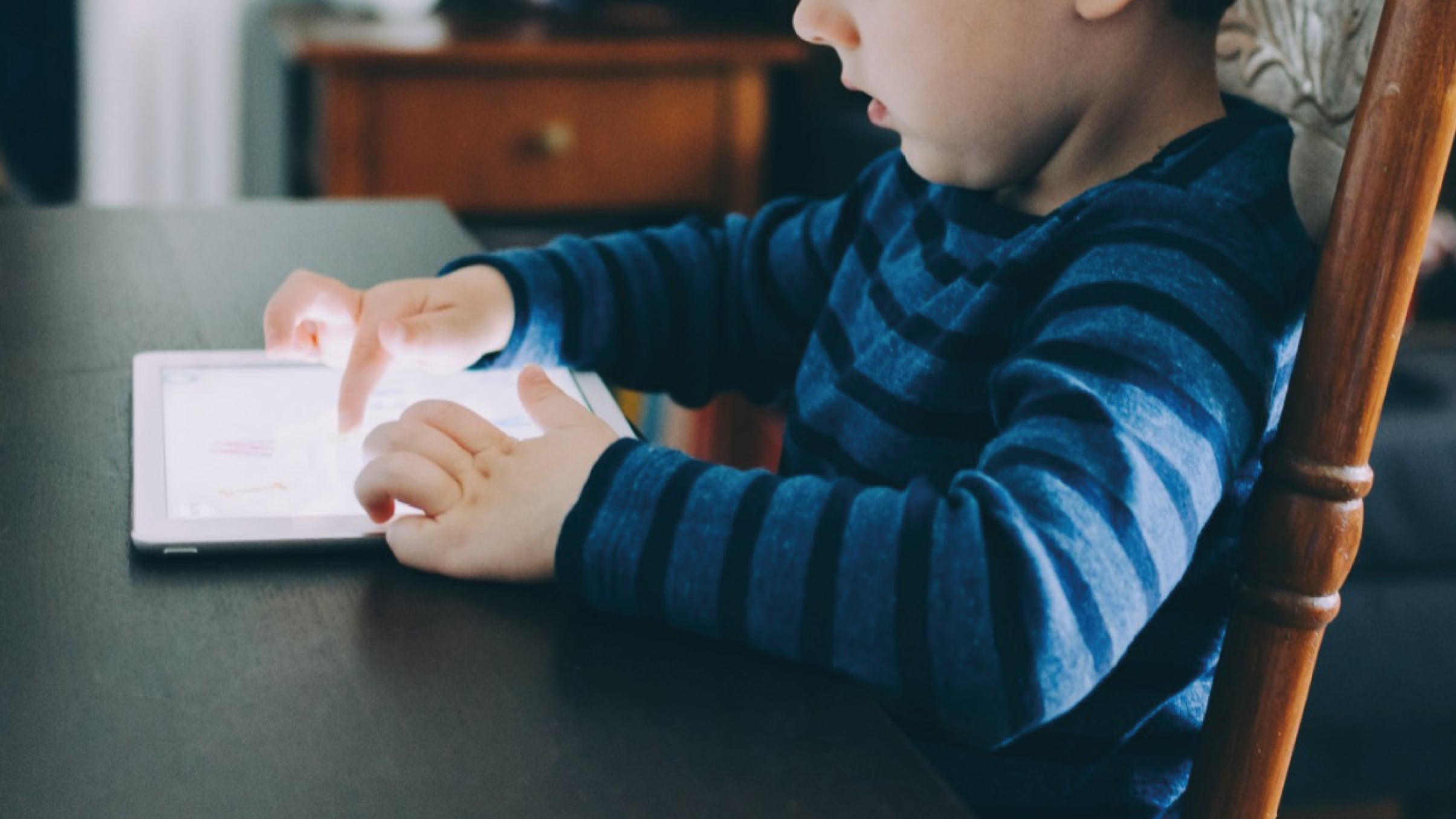 La capacitación está dirigida a adultos en general y específicamente a progenitores, docentes, ONGs, y cuidadores de niñas, niños y adolescentes.