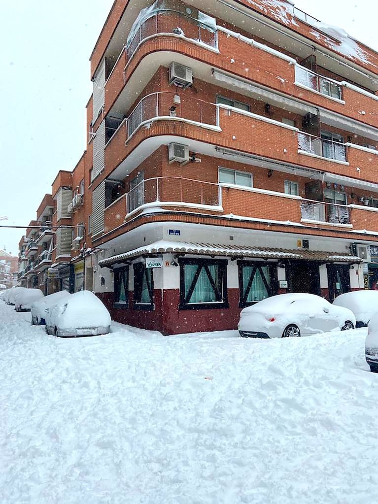 La capital española quedó cubierta de blanco. Foto: AP.