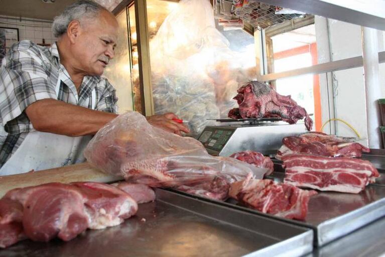 La carne no baja y el Gobierno recomienda "no comprarla"