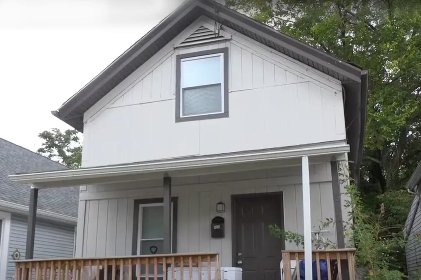 La casa de la que rescataron a tres chicos en grave estado de desnutrición en EEUU.