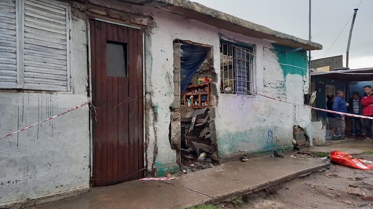 La casa de Villa Inés tenía una loza precaria que se derrumbó por la tormenta.